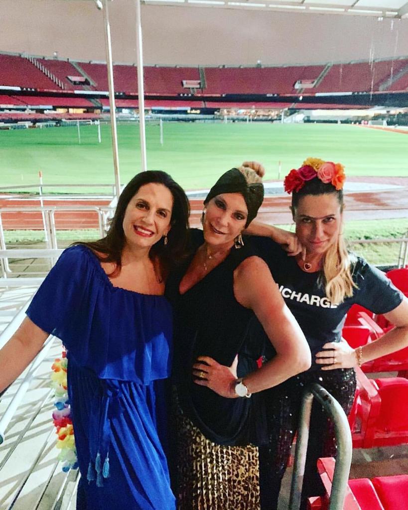 Com a mãe e advogada Regina Manssur e irmã Juíza de Direito Maria Domitilla Prado Manssur